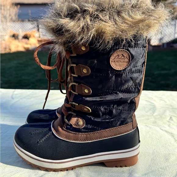 Women's Faux Fur Lined Winter Boots Size 6 - Picture 2 of 7